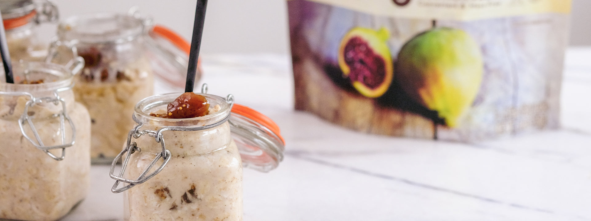 OVERNIGHT OATS WITH DRIED FIGS